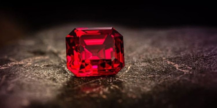 Rubíes y zafiros irradiados, problema en el Sector