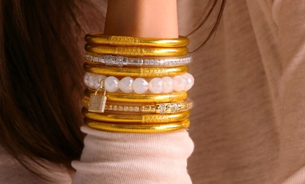 BuDhaGirl, marca de joyería que busca motivar una pausa