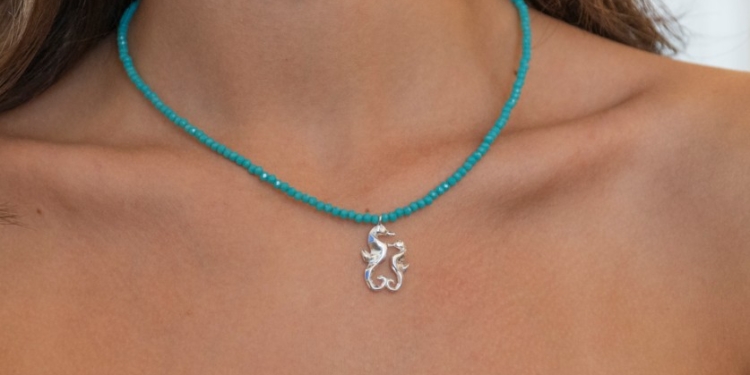 Isabel Guarch presenta la segunda joya solidaria Imperfection