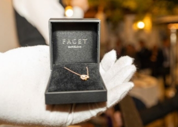 FACET participa en una cena benéfica por la DANA