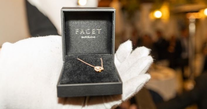 FACET participa en una cena benéfica por la DANA