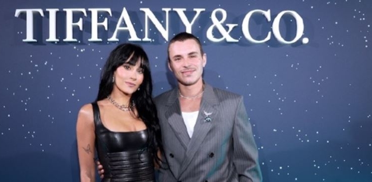 Tiffany & Co. organiza una fiesta íntima de Navidad