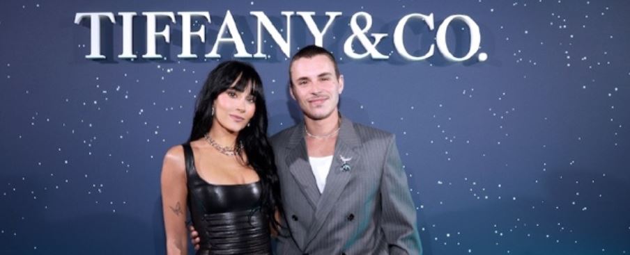 Tiffany & Co. organiza una fiesta íntima de Navidad