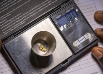 Europa financia el primer proyecto de trazabilidad de oro artesanal en Costa de Marfil