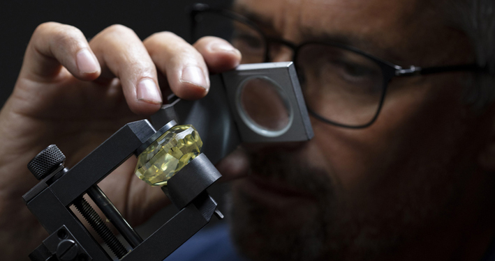 Christies subastará el mayor diamante amarillo encontrado en América del Norte