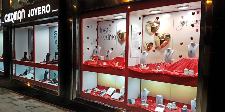 Germán Joyero se prepara para recibir a Cupido