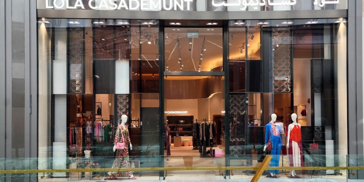 Lola Casademunt abre nueva tienda en Arabia Saudí