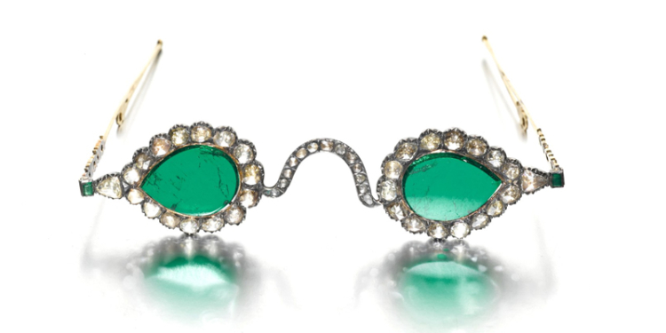 Sotheby’s subasta unas increíbles gafas decoradas con piedras preciosas