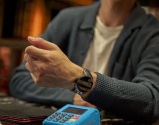 Los pagos NFC para Huawei Watch 5 ya están disponibles en España