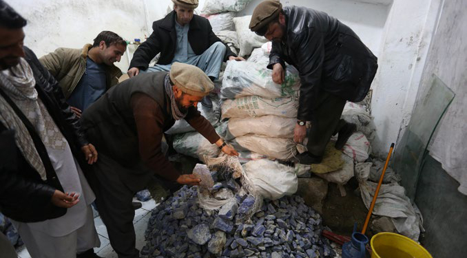 Lapislázuli, el oro azul de los talibanes en Afganistán