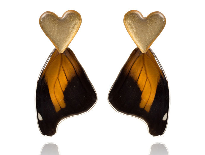 Joyas con efecto mariposa y espíritu ambiental