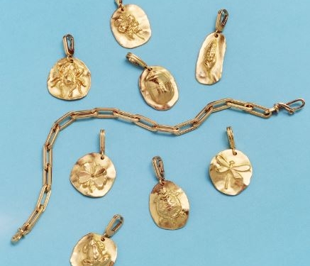 Mellerio da una nueva vida a las 8 medallas talismán