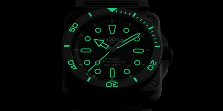 Bell & Ross lanza el nuevo BR-03 Diver Lum Outline
