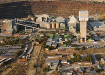 La quinta compañía minera de diamantes cuelga el cartel de Se Vende