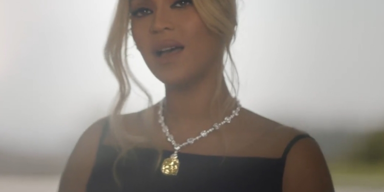 Tiffany & Co. estrena el film de la campaña About Love