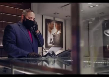 La mayor cadena de joyerías del mundo podría cerrar este año 300 tiendas