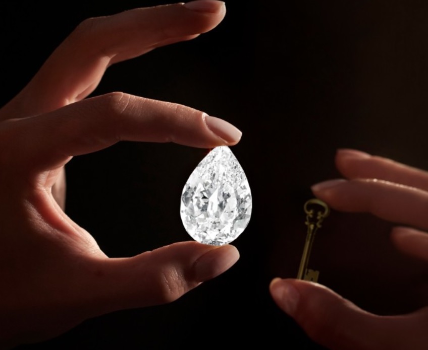 Anónimo gasta 12,3 millones en un diamante de 101 quilates y paga en criptomoneda en Sotheby’s
