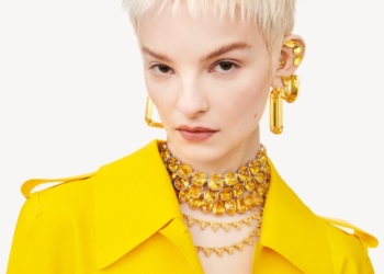 Swarovski, colorista y amarillo, por un verano eterno