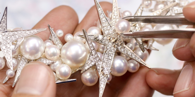 Cita online con las perlas y la alta joyería