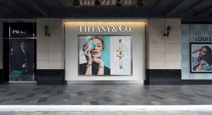 Las protestas y el Covid podrían descarrilar la compra de Tiffanys
