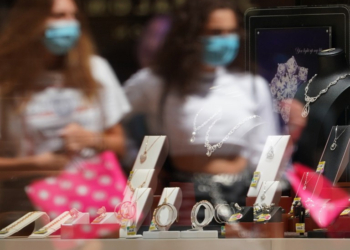 La joyería salva el verano al grupo Richemont