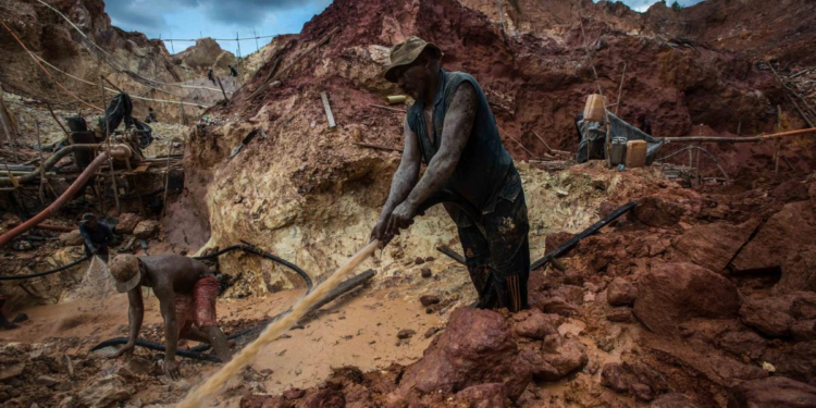 Muerte, caos y corrupción en la extracción de oro en Venezuela