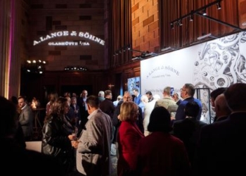 WatchTime New York concluye con 1900 asistentes y 32 marcas